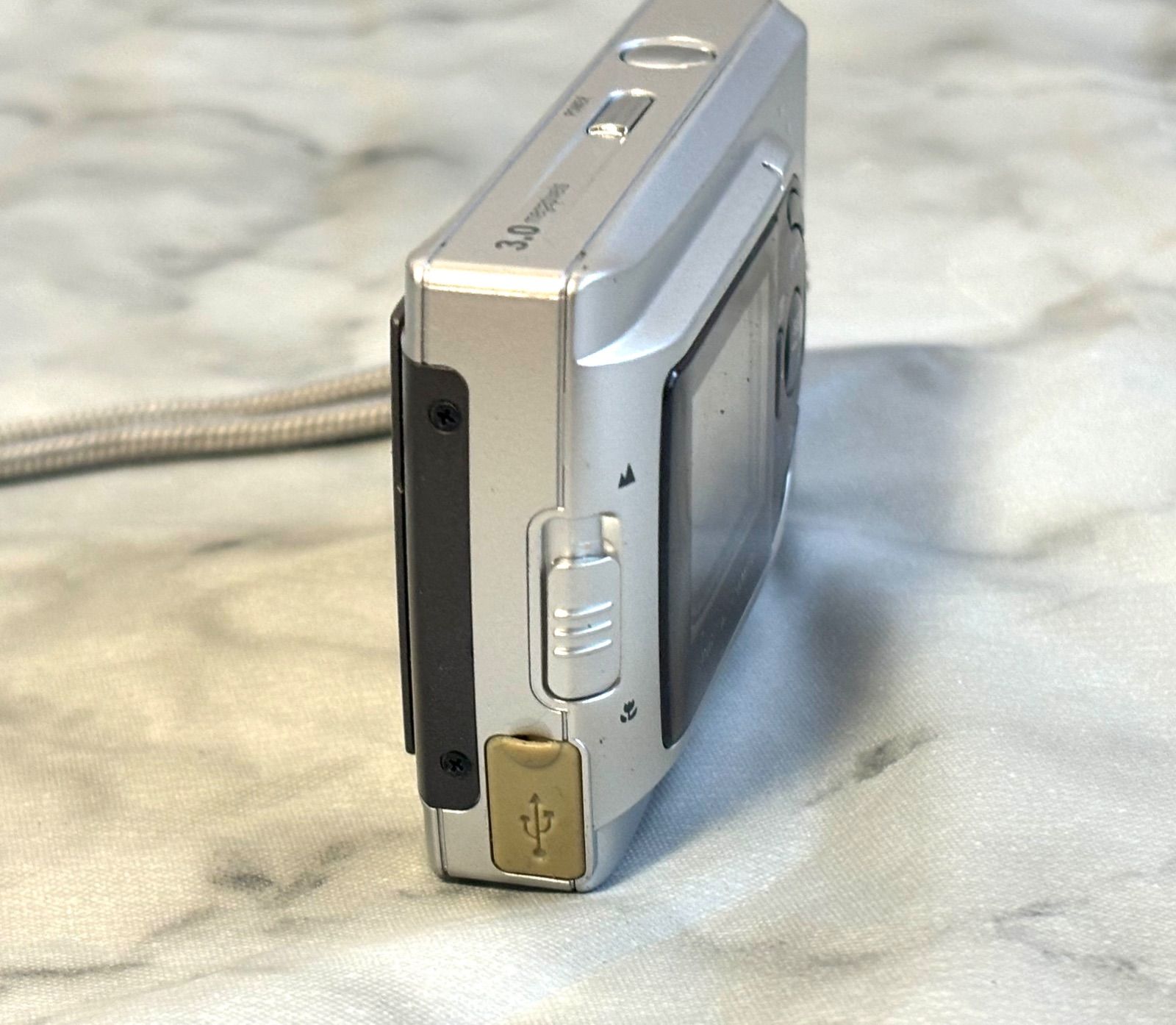 画像確認済 AVOX アボックス PRM-300EG 3.0 MEGAPIXELS4X