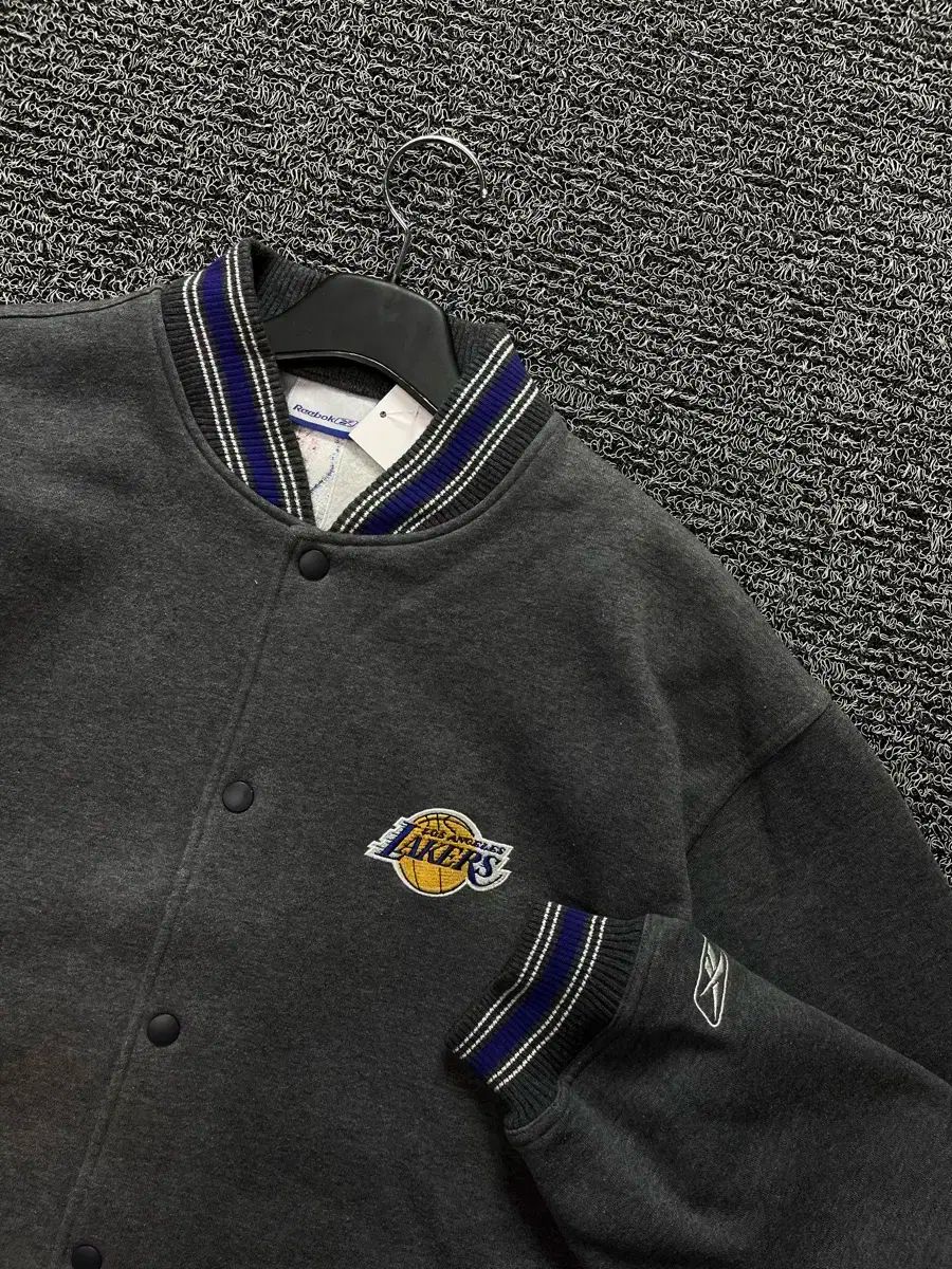 Reebok リーボック NBA LA Lakers スウェット スタジャン ジャケット