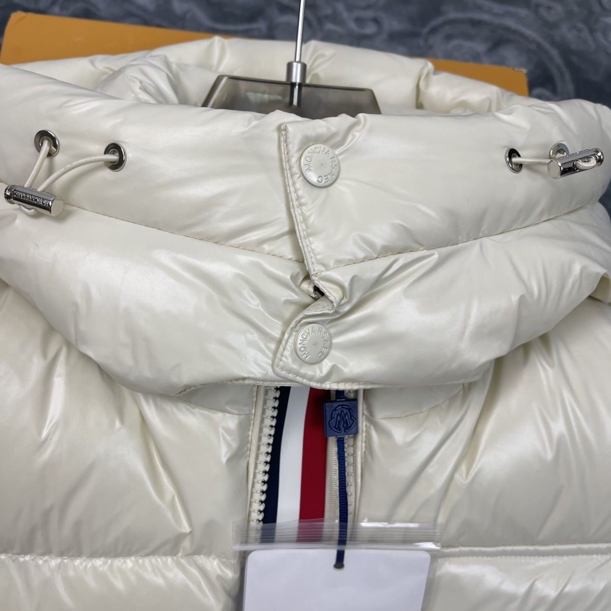 ゆっこ　新品未使用　MONCLER ダウンジャケット brand-td-store_j07-st40115