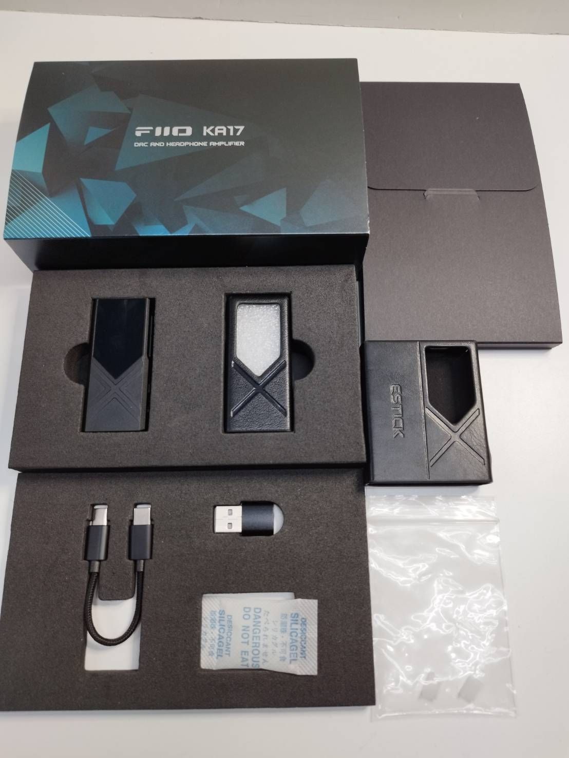 近い FiiO KA17 おまけKA17ケースセット