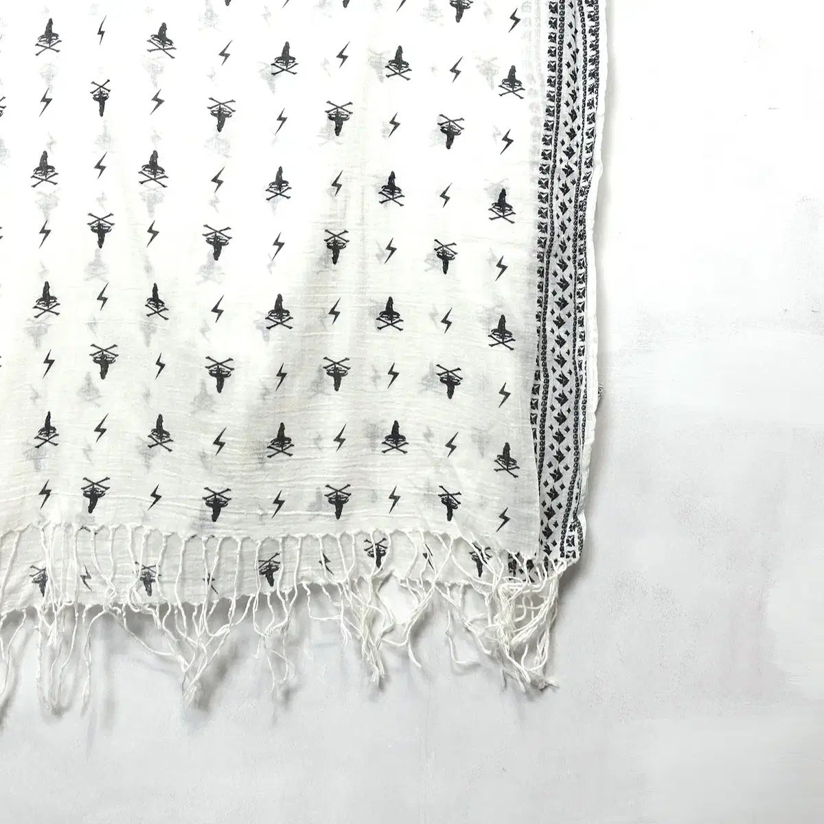 盗まれた マフラー