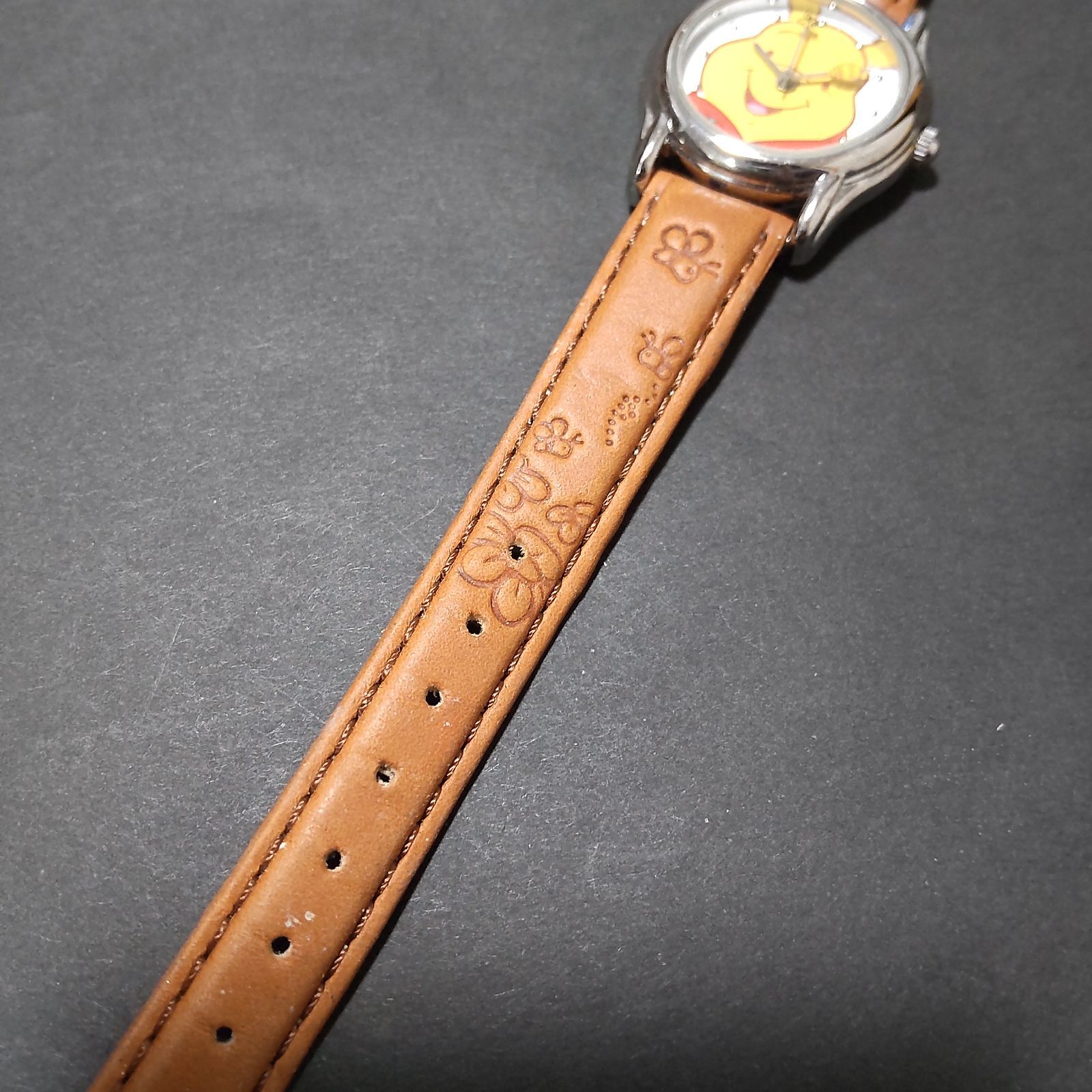 【ジャンク品】 限定品くまのプーさん　ティガー 腕時計 ジャンク品【くまのプーさん／ディズニー】レディース Quartz