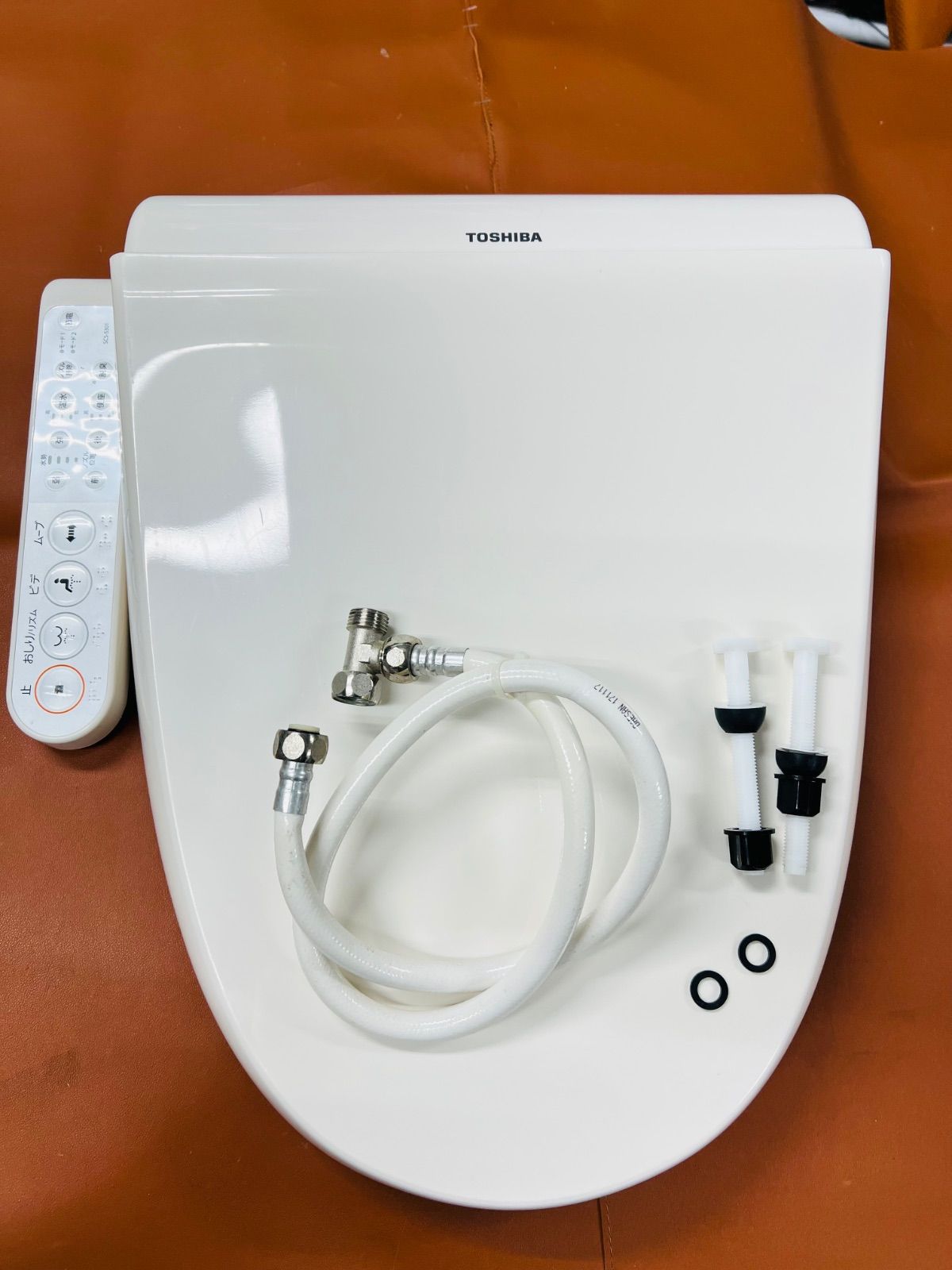 SP592 TOSHIBA 温水洗浄便座 SCSーS301／2019年製 - メルカリ