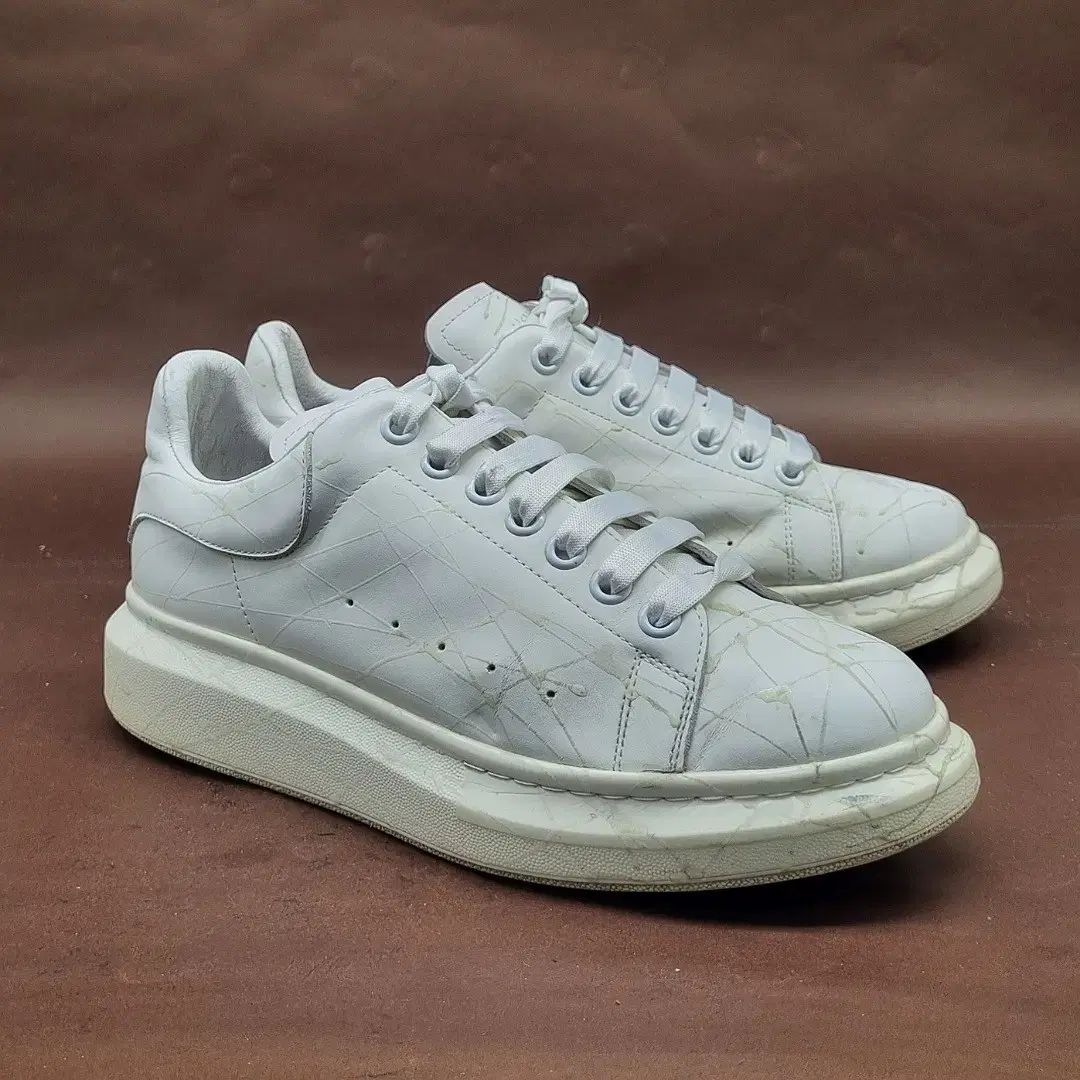 アレクサンダー alexander mcqueen(アレキサンダーマックイーン