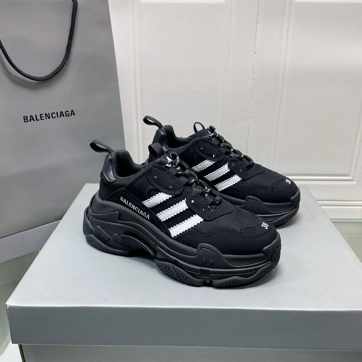 新しい未使用Balenciagaパリの旧家のお父さん靴