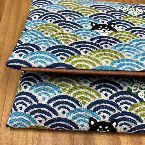 フラップティッシュポーチ