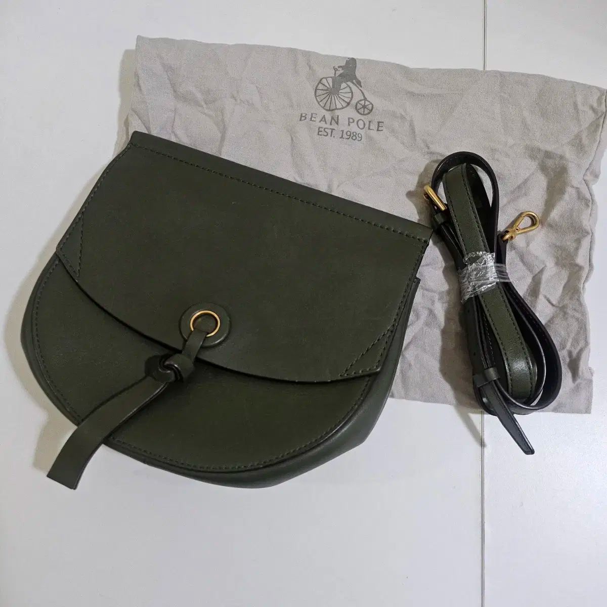 beanpole ビーンポール バッグ クレバー サドルバック キム ゴウン バッグ DECORATOM_COM_BR