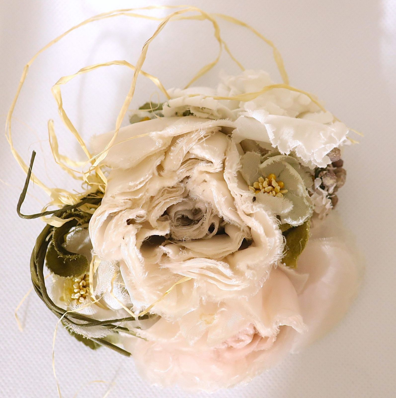 ピンクハウス系☆上品！可憐な薔薇と小花、藁のブーケ