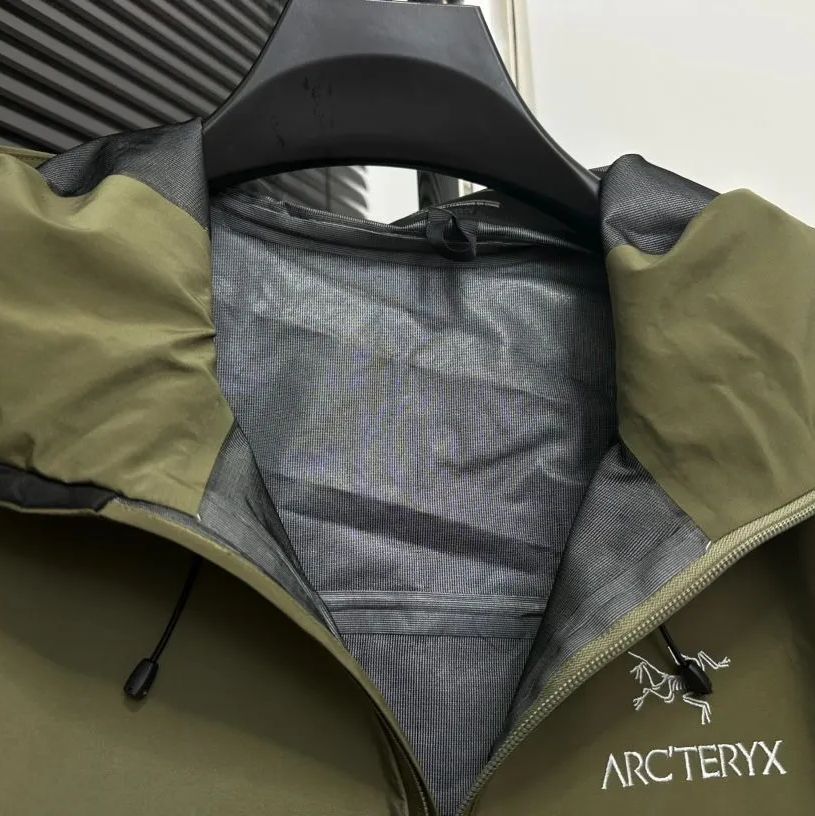 新品未使用 アークテリクスARC'TERYX BETA LT GORE-TEX PRO Jacket  アーミーグリーン  男女兼用「並行輸入品」