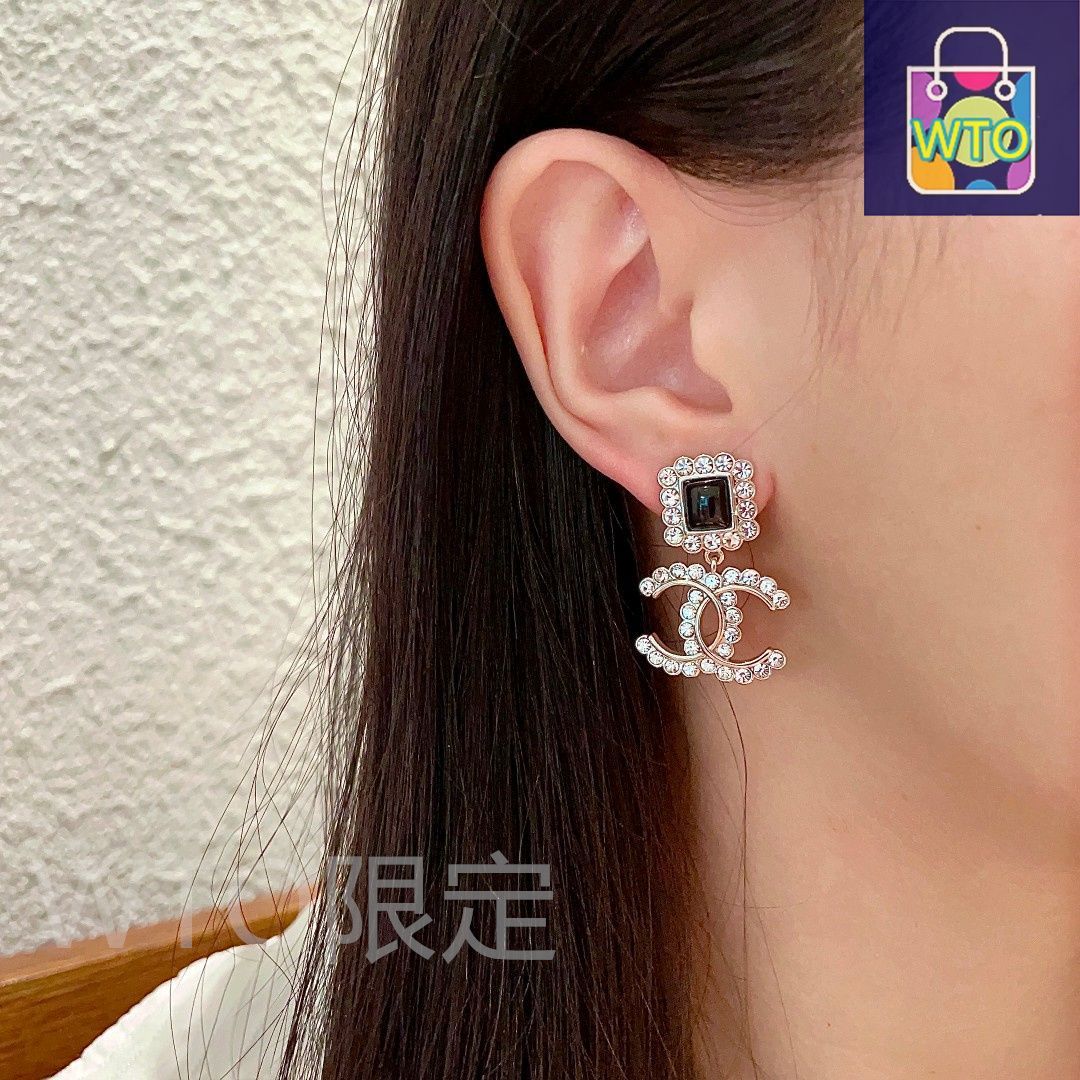 Chanel ヴィンテージ　ブラック ロゴ ピアス シャネル CHANEL ピアス ココマーク ロゴピアス CHANEL PIERCE