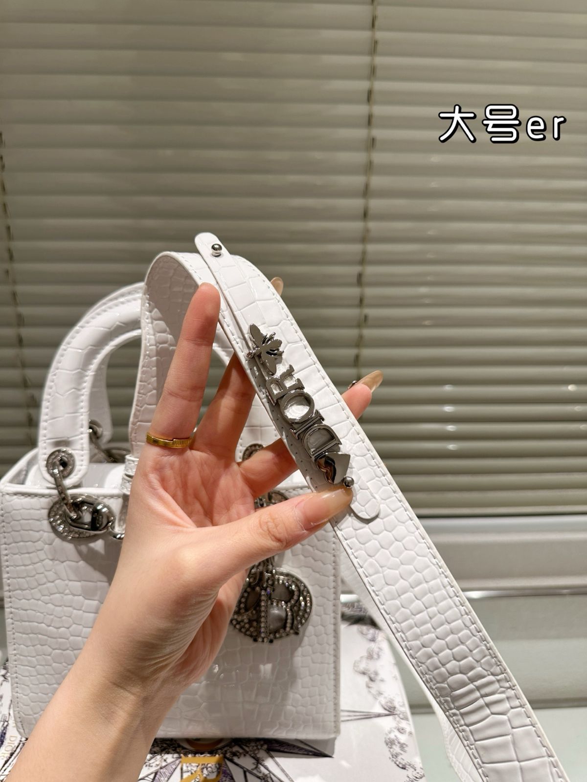 今日特価】Dior Lady Dior Bag with Folding Gift Box