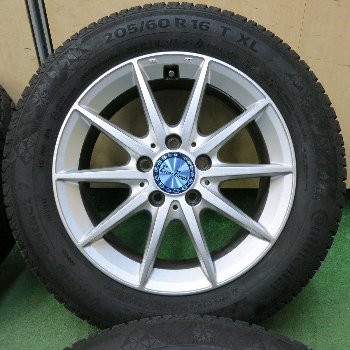 バリ溝！キレイ！9.5分以上☆ベンツ 等 EuroForsch 205/60R16 