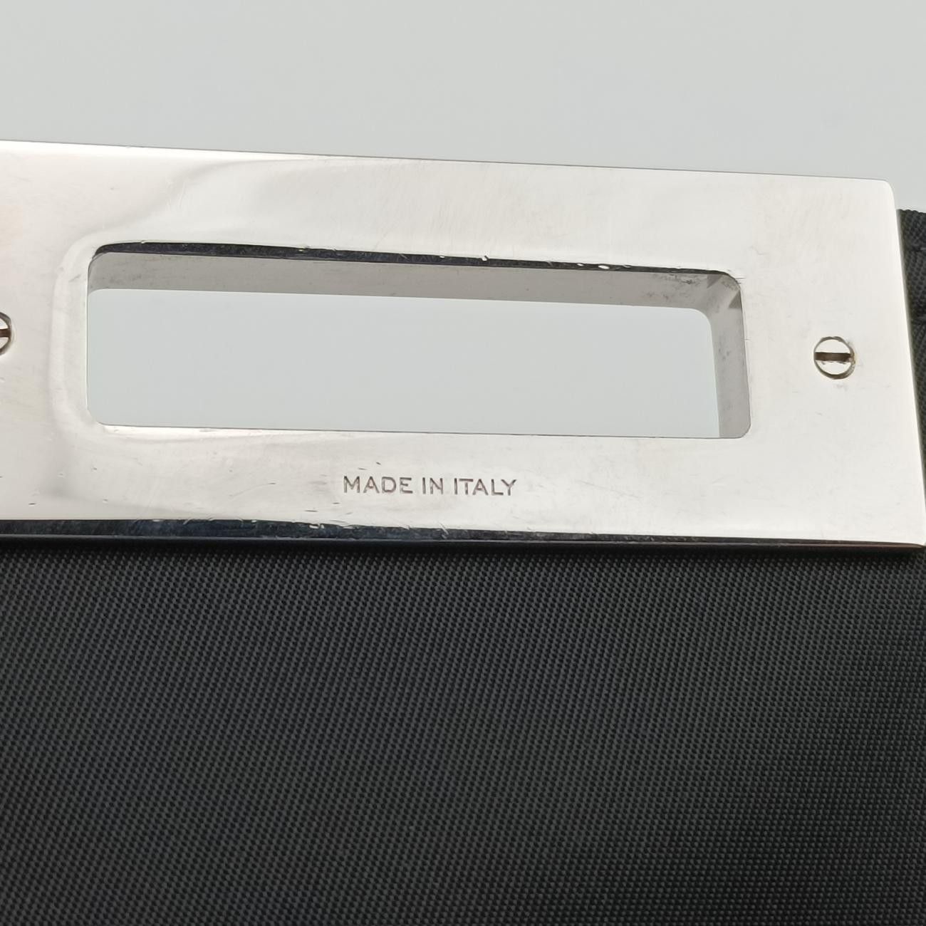 7VA528