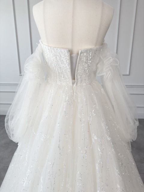  ヴュ パリ Vieux Paris Aライン ウェディングドレス ホワイト 白 ファーストオーナー ベアトップ ラメ グリッター その他 その他