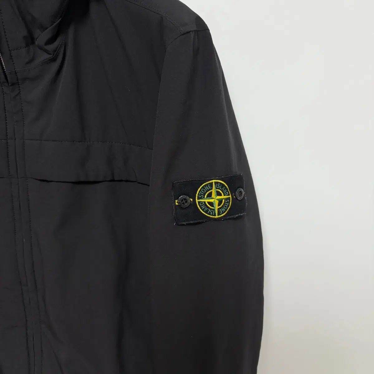 ストーンアイランド