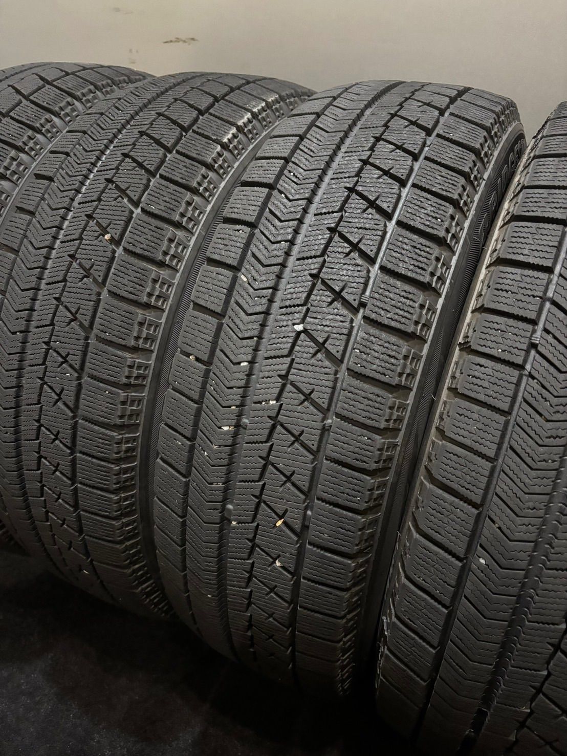 185 65R15 BRIDGESTONE VRX 20年製 スタッドレス 4本 ブリヂストン ブリザック フリード シエンタ 4-K345
