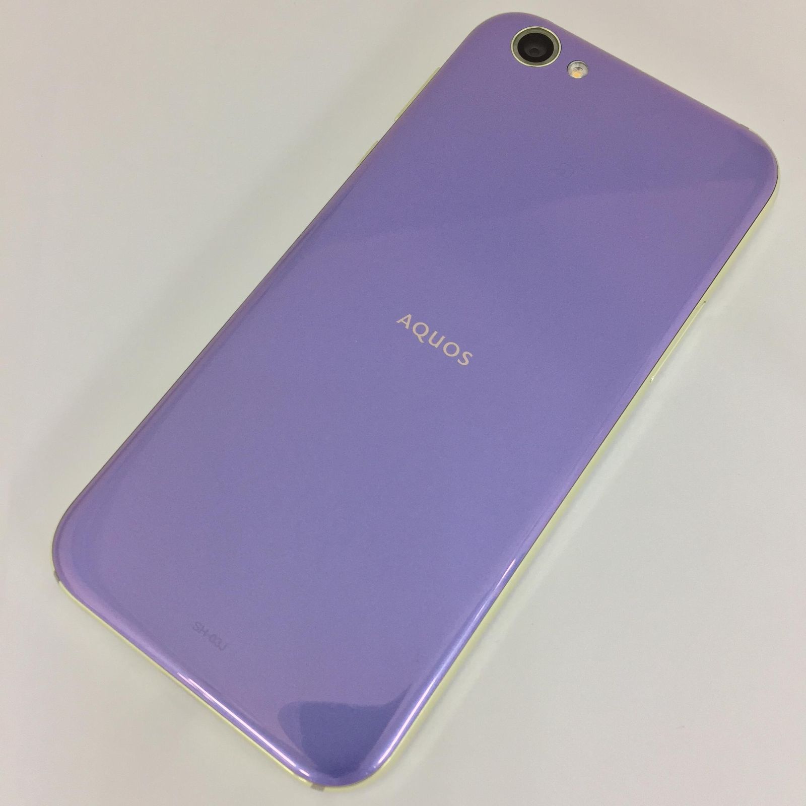 AQUOS R Crystal Lavender 64 GB docomo（SHARP AQUOS R SH-03J