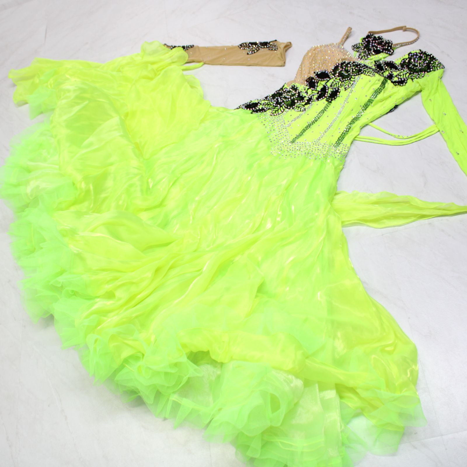 社交ダンスドレス 蛍光グリーン （黄色に近い）ダンス衣装 2024 も*こ