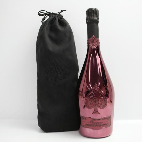 Armand de Brignac アルマンド レッド(ドミセック) 750ml Amazon.co.jp: アルマンドブリニャック ドゥミセック（ギフトボックス