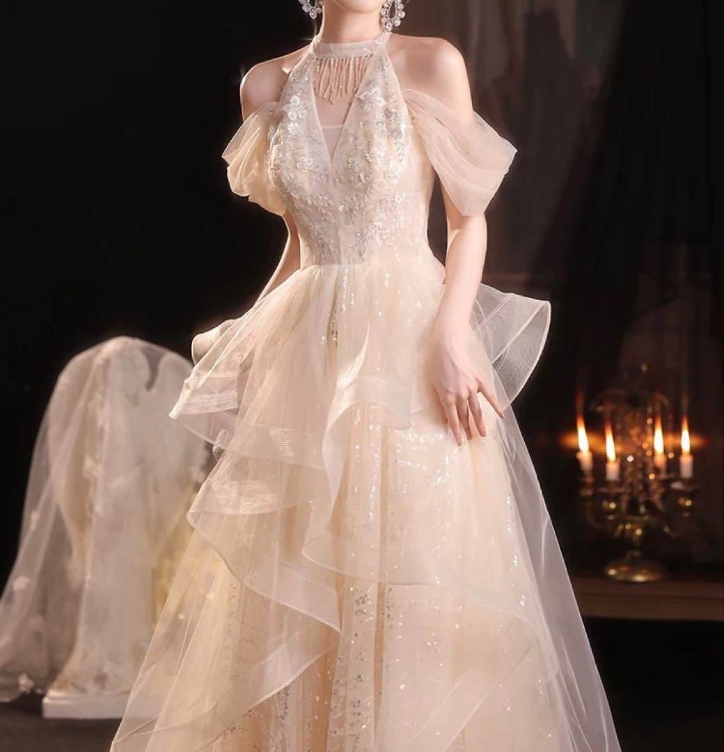 お花のデザインが可愛い フリルスカートのイブニングドレス お花のデザインが可愛い フリルスカートのイブニングドレス - メルカリ