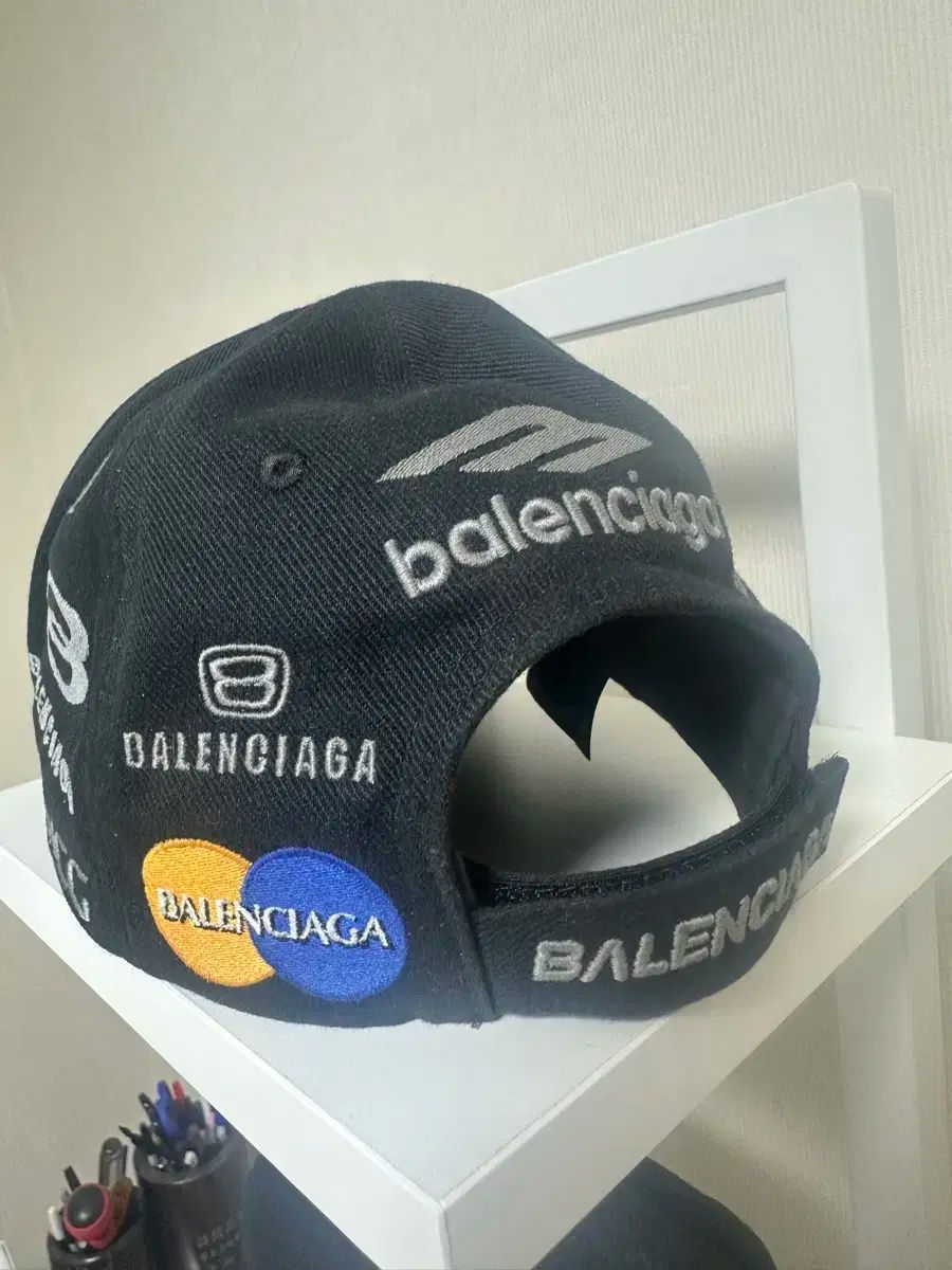 BALENCIAGA バレンシアガ