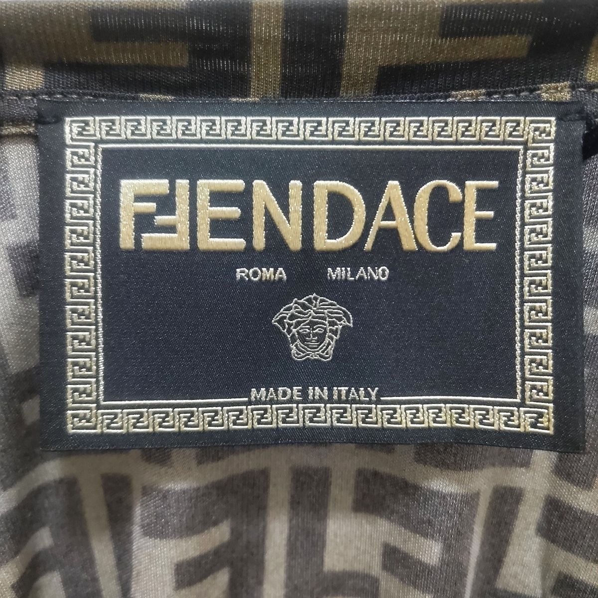 FENDI(フェンディ) 半袖Tシャツ サイズ42 M レディース美品 - カーキ×黒×マルチ クルーネック/FENDACE/ズッカ柄/ラインストーン  - メルカリ