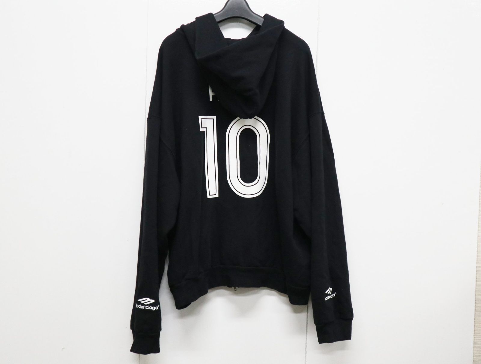 バレンシアガ サッカー ジップ パーカー 黒 TOKYO