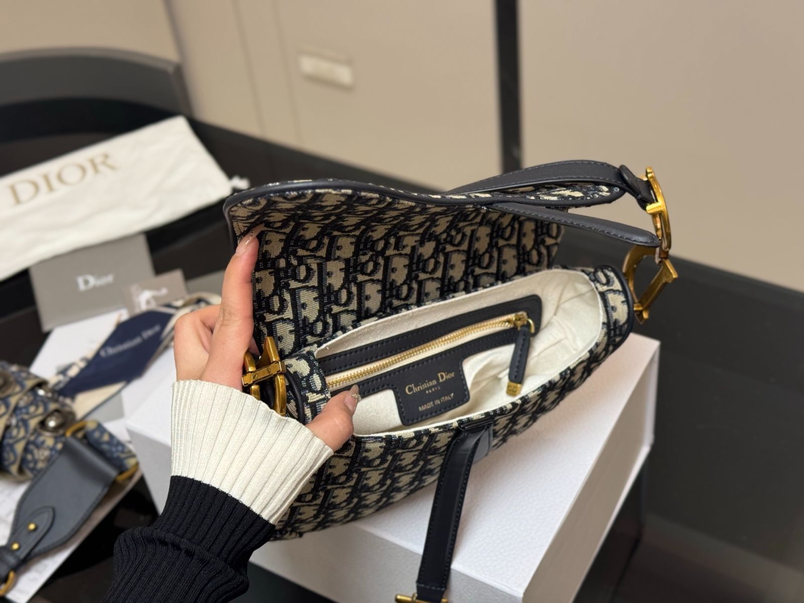 国内発送/Dior/サドル バッグ DIORサドルバック - メルカリ