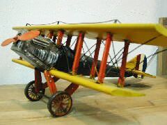 ブリキのおもちゃ 飛行機 複葉機 JN-7H - メルカリ