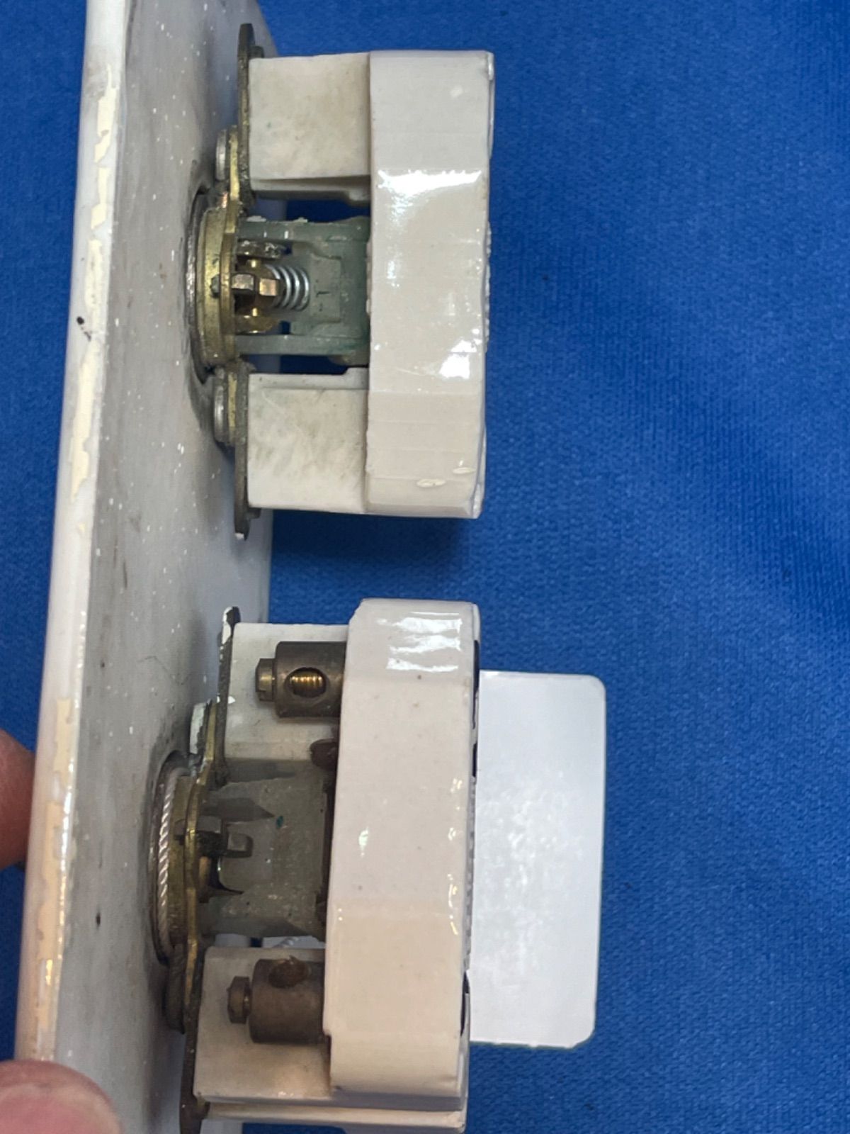 陶器製スイッチカバー