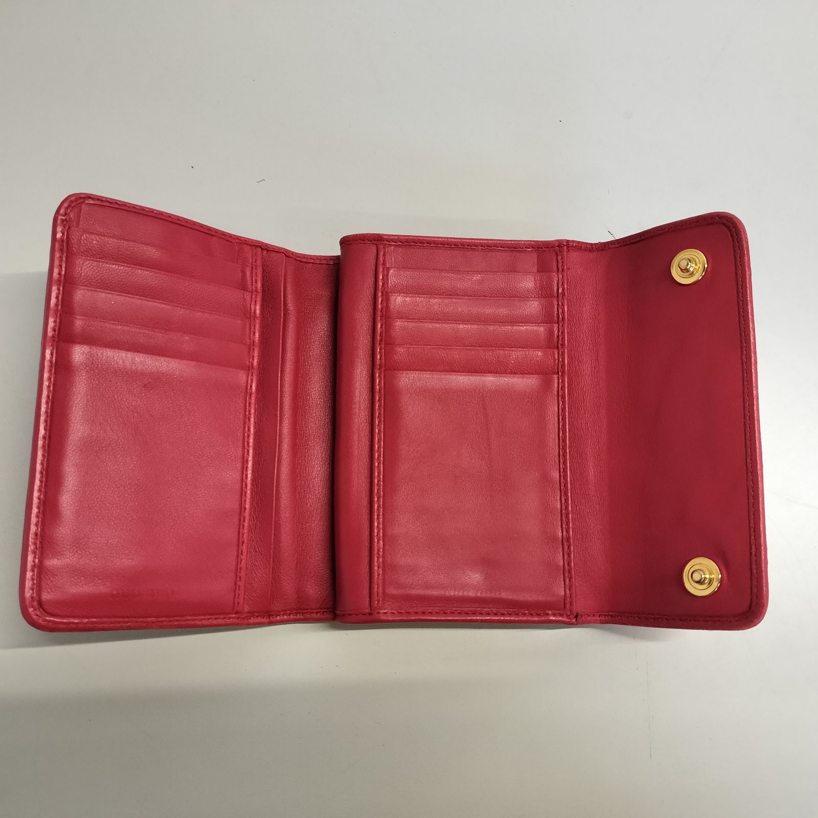 MIU MIU♡人気ルビーレッド♡三つ折り財布 ミュウミュウ miumiu 三