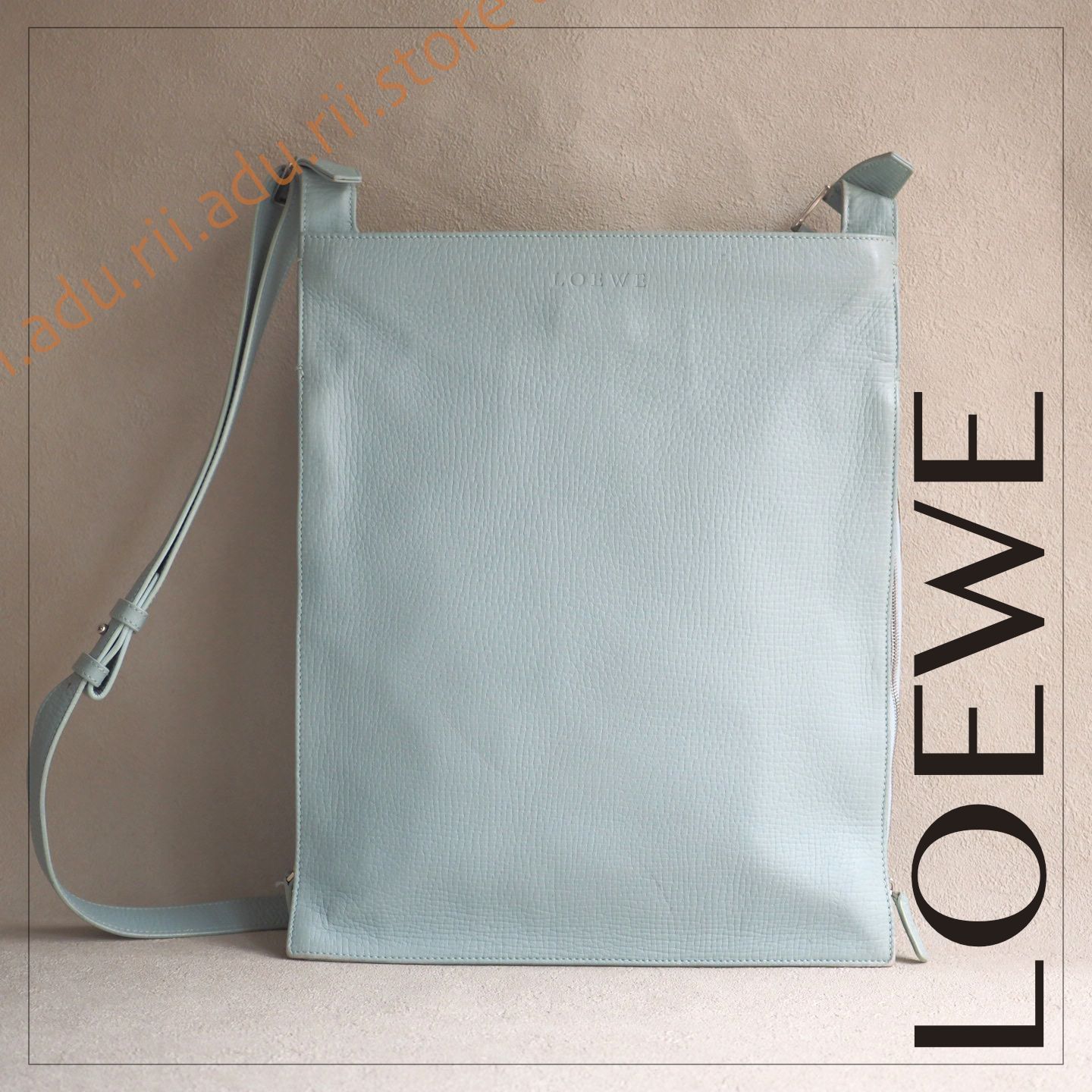美品☆ ロエベ LOEWE レザー ショルダーバッグ ポシェット ライト 