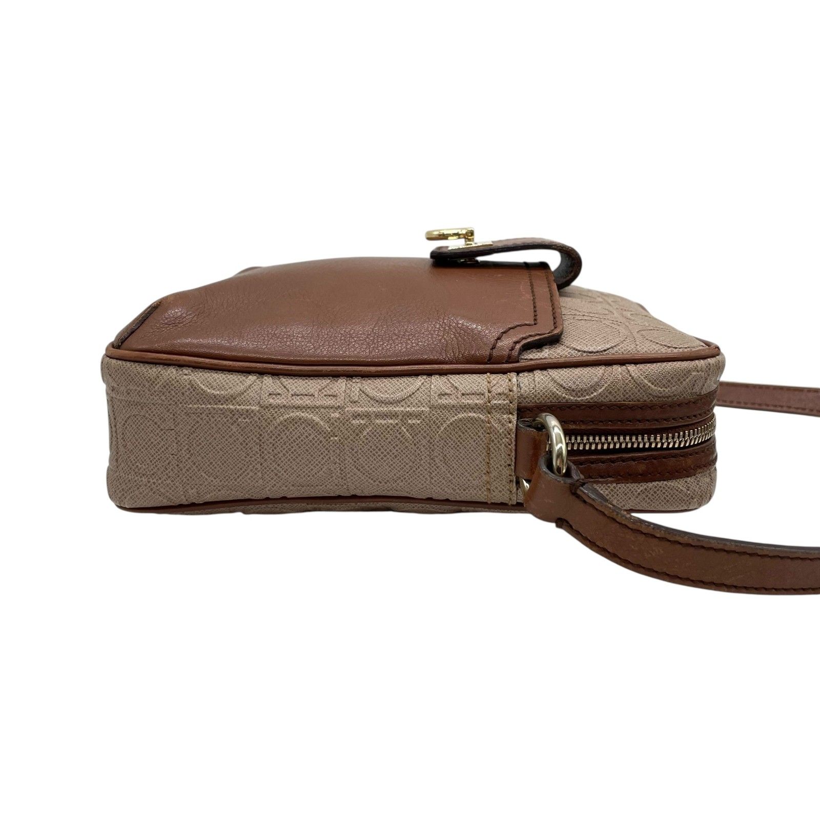 ⭐️Salvatore Ferragamo ブラウンショルダーバッグ⭐️ 美品 Salvatore Ferragamo フェラガモ ガンチーニ ショルダー