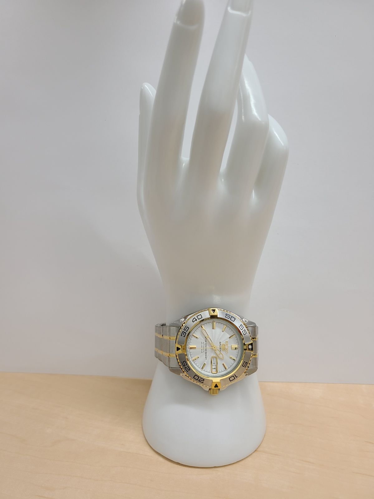 品 watch