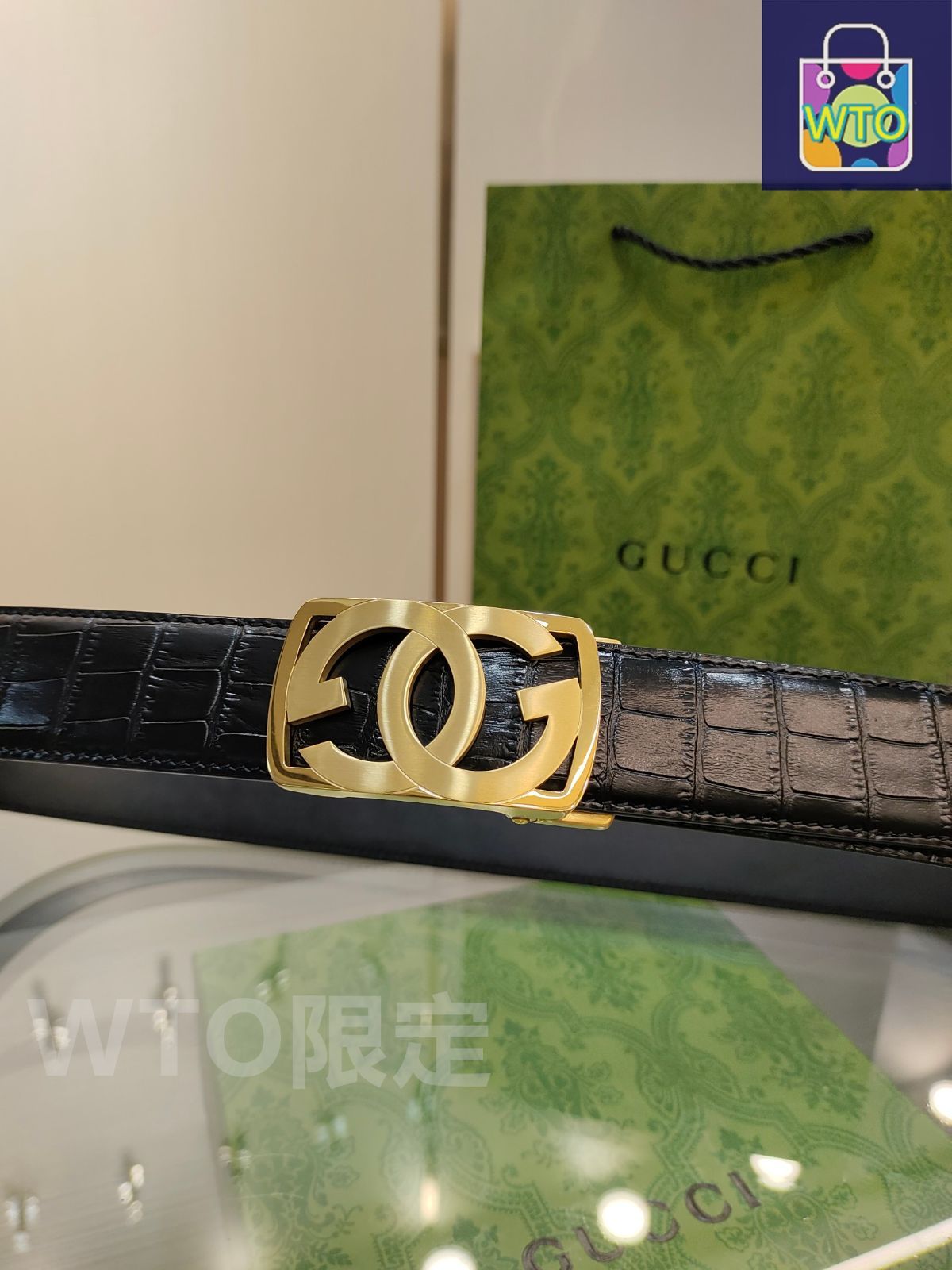 GUCCI★正規品、希少★ パイソンベルト☆ 激美品 GUCCI(グッチ) パイソンレザー長財布456117 456117 - ピンク