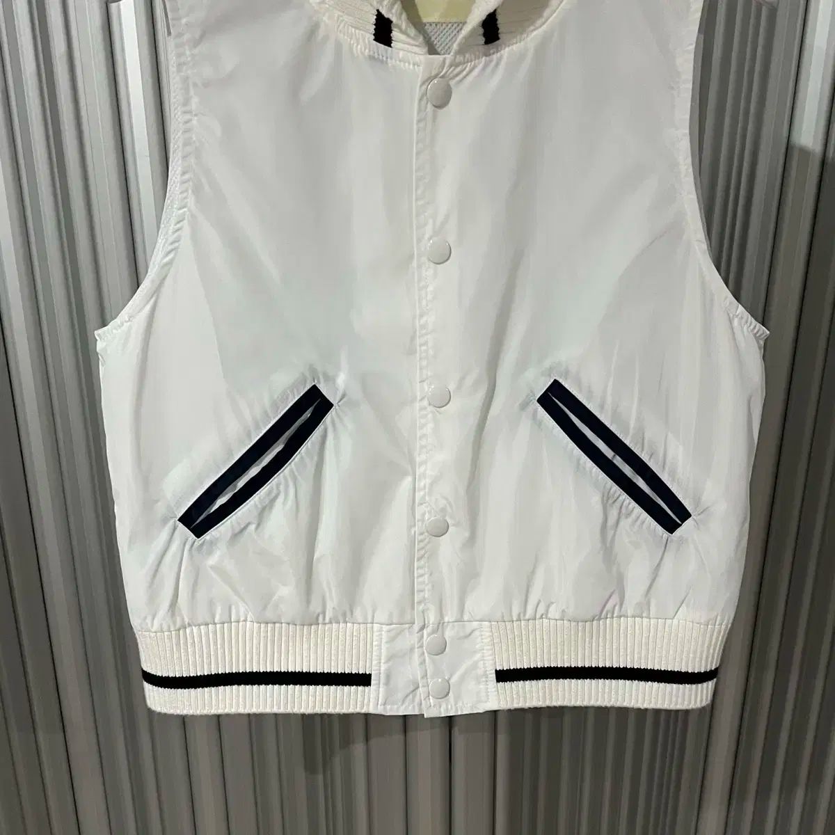 vest
