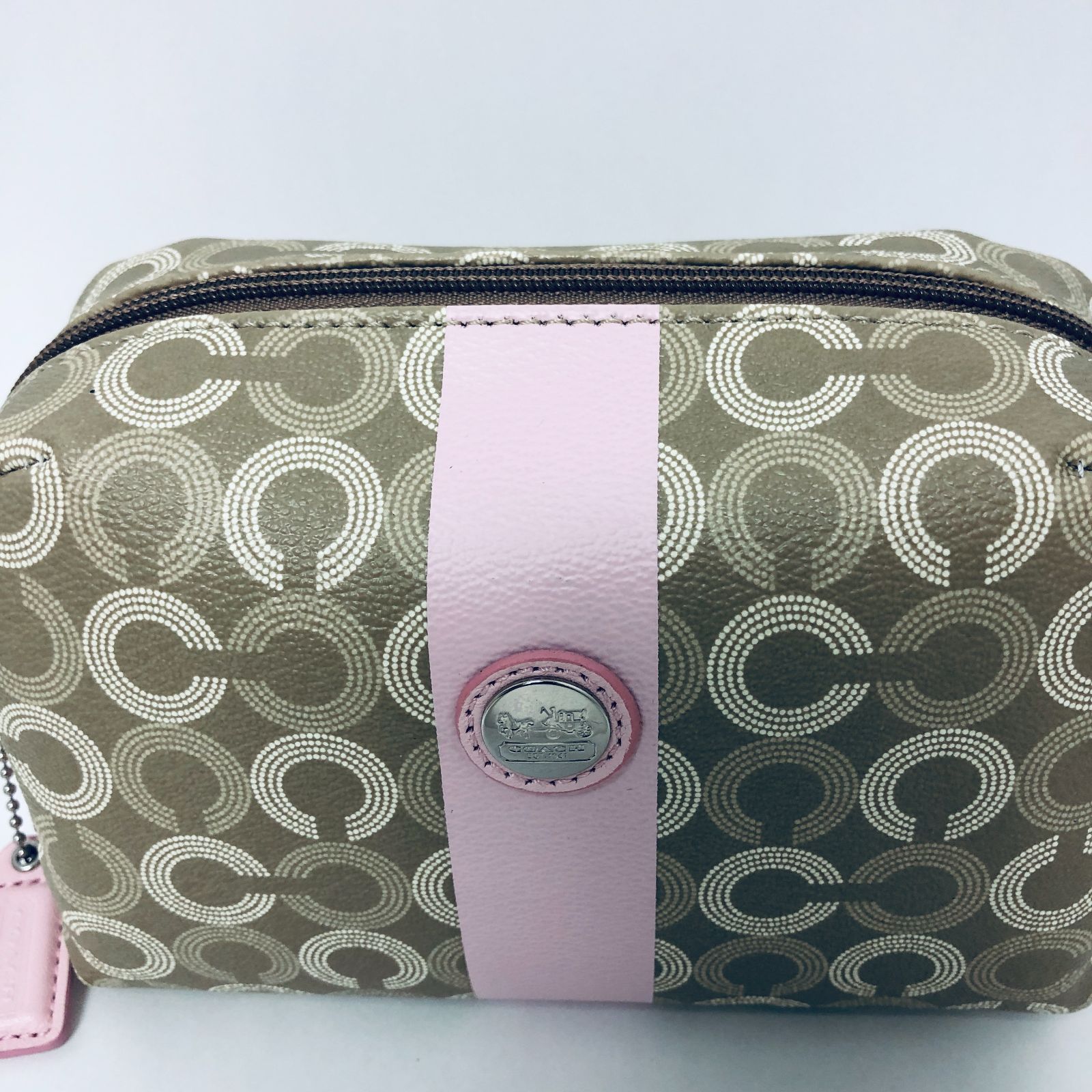 COACHコーチ 刺繍アクセサリーポーチ ベージュ/ピンク未使用品 COACH】コーチ 化粧ポーチ ベージュ ピンク - メルカリ