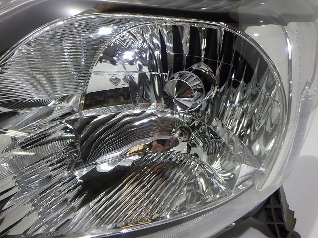 パッソ ヘッドライト左右