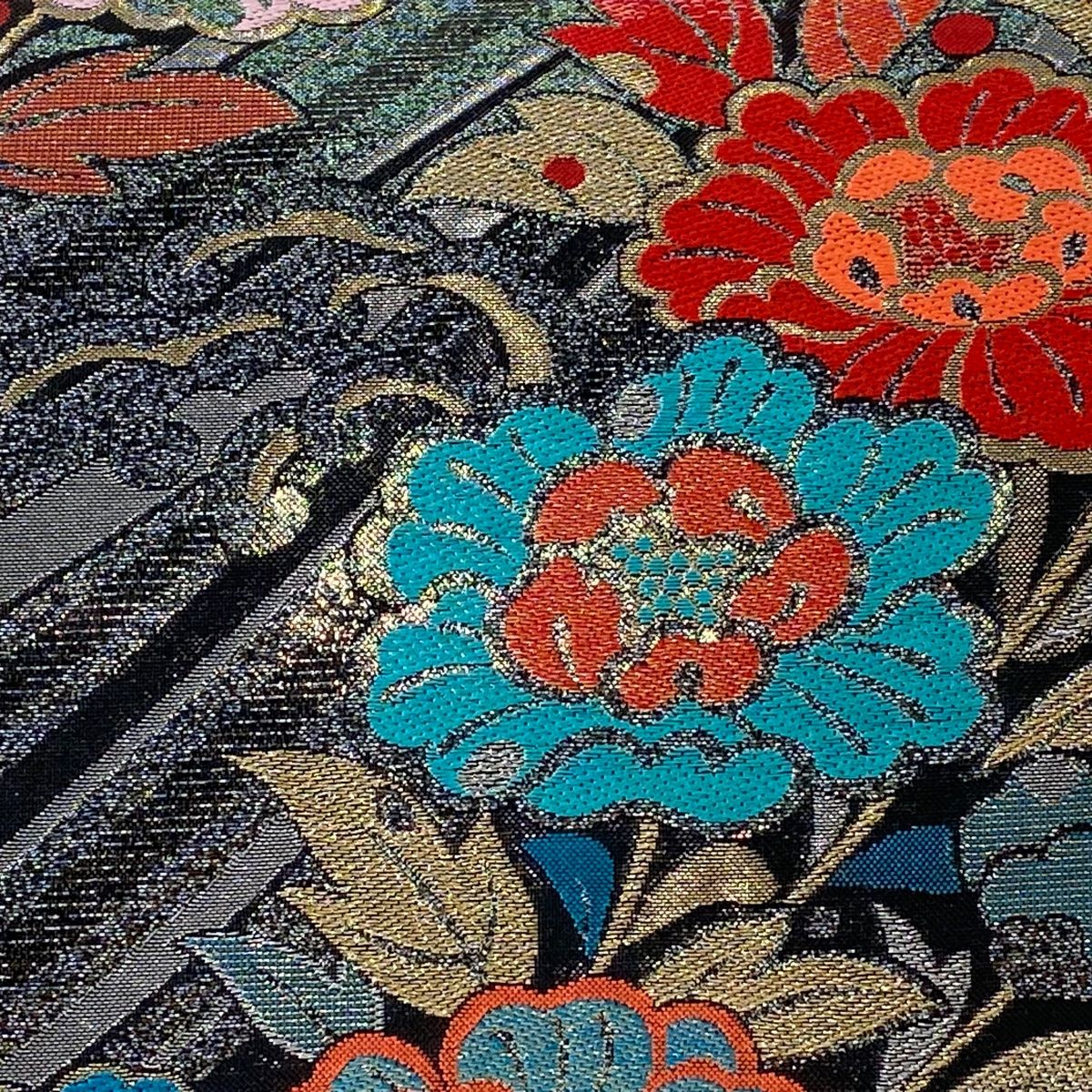 り*じ様 (あ870)アンティーク振袖㊗️金に輝く菱形花唐草模様✨4点セット 袋帯 美品 秀品 振袖向き 草花 波頭 箔 黒 六通 正絹 【中古
