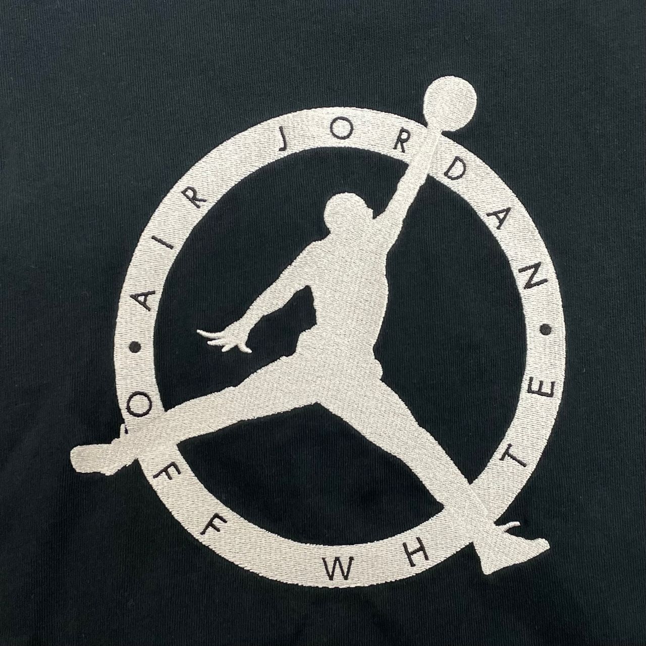 美品 OFF WHITE オフホワイト ジョーダン 刺繍ロゴ パーカー XXL オフホワイト スーパーコピー パーカー エアジョーダン1 Xロゴ