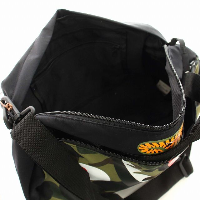 アベイシングエイプ A BATHING APE 1ST CAMO SHARK SPORTS BAG M