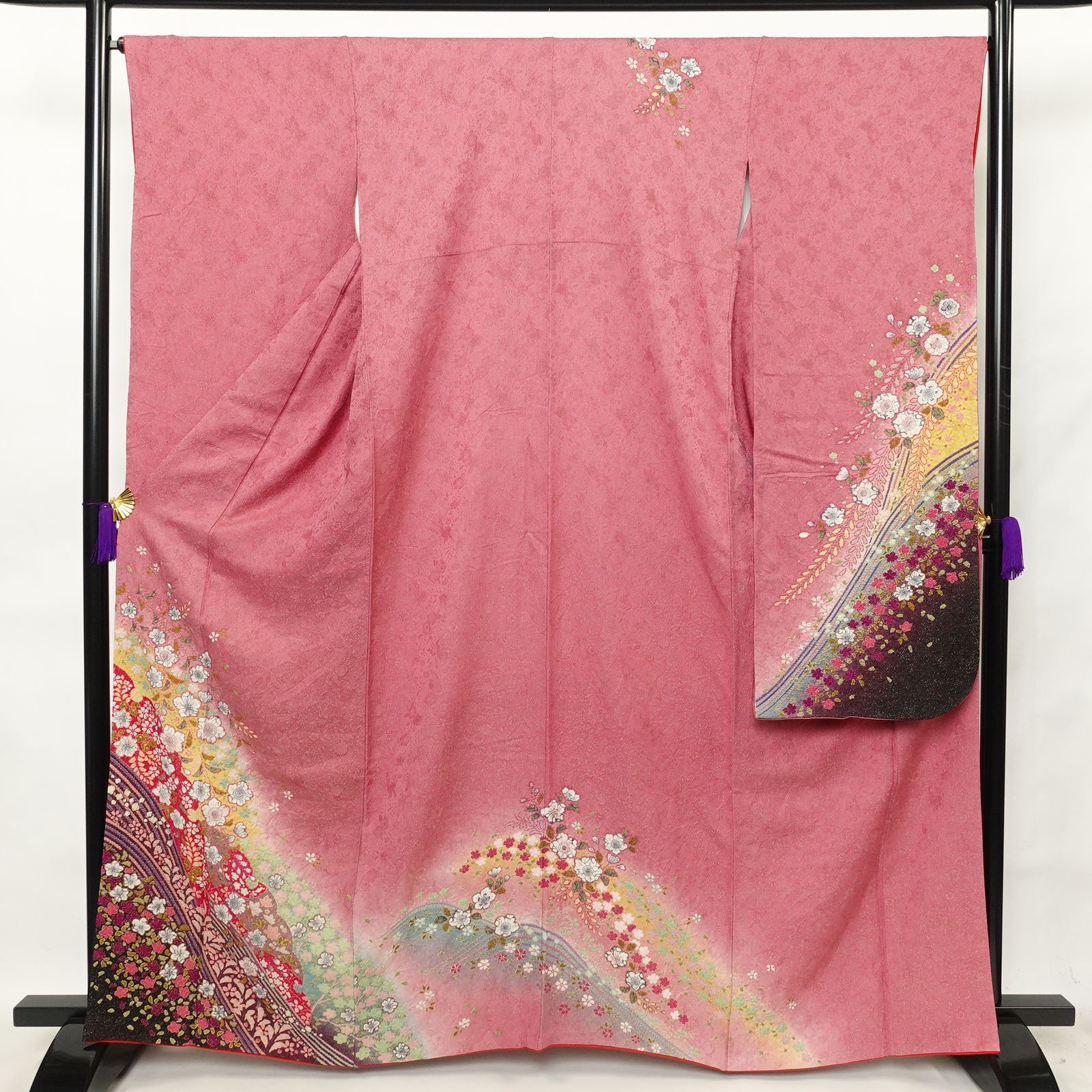 振袖 正絹 ピンク　辻が花　花柄　裄69.3㎝ 　成人式 中古 Ｃ-88 中古 振袖 辻が花 絞り 正絹 花柄 袷仕立て 身丈163.5cm 裄丈67.5cm