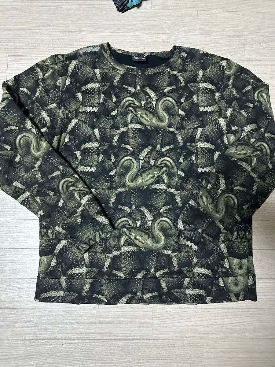 正規品 マルセロバーロン MARCELO BURLON tシャツベトモンvetmen