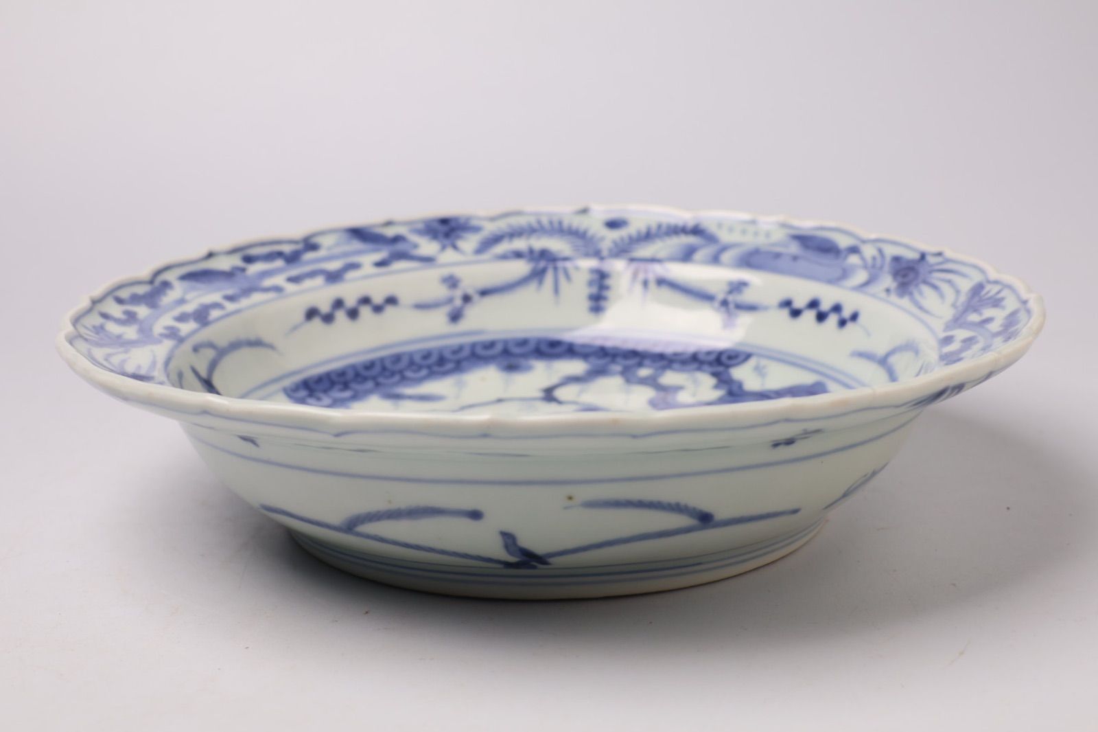 皿、伊万里焼、骨董、アンティーク、陶芸 骨董品 明治時代 古伊万里焼 染付 印判イゲ皿 青花鳳凰 大皿 盛