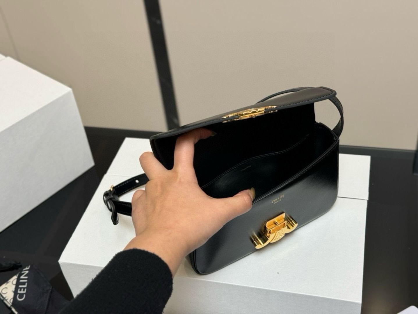 Celine] アンダーアームバッグ トリオンフデザイン - 専用