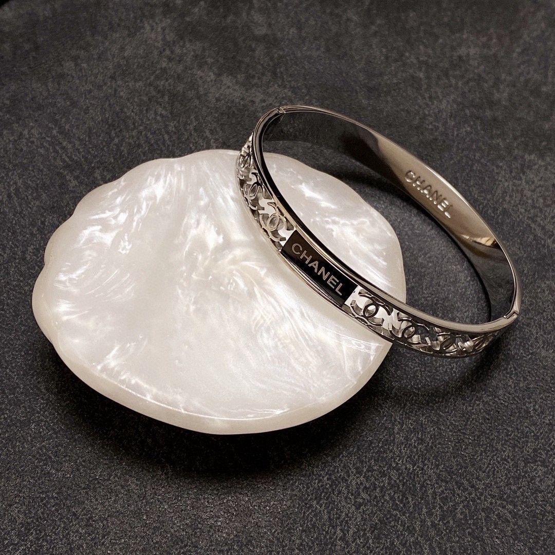 輝かしいレトロ感♡存在感溢れる【CHANEL】ブレスレット 今日特価】Chanel シャネル レトロ レース ブレスレット-MM輸入