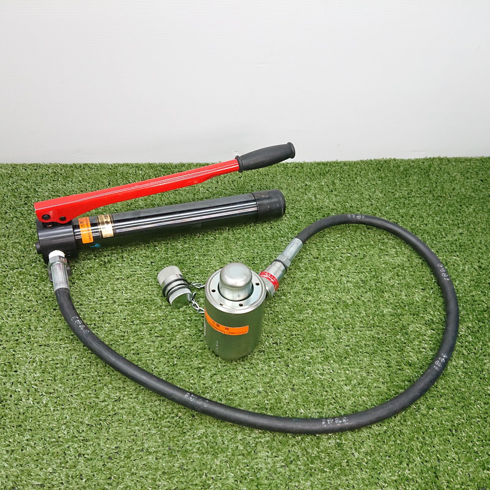 油圧パンチャー