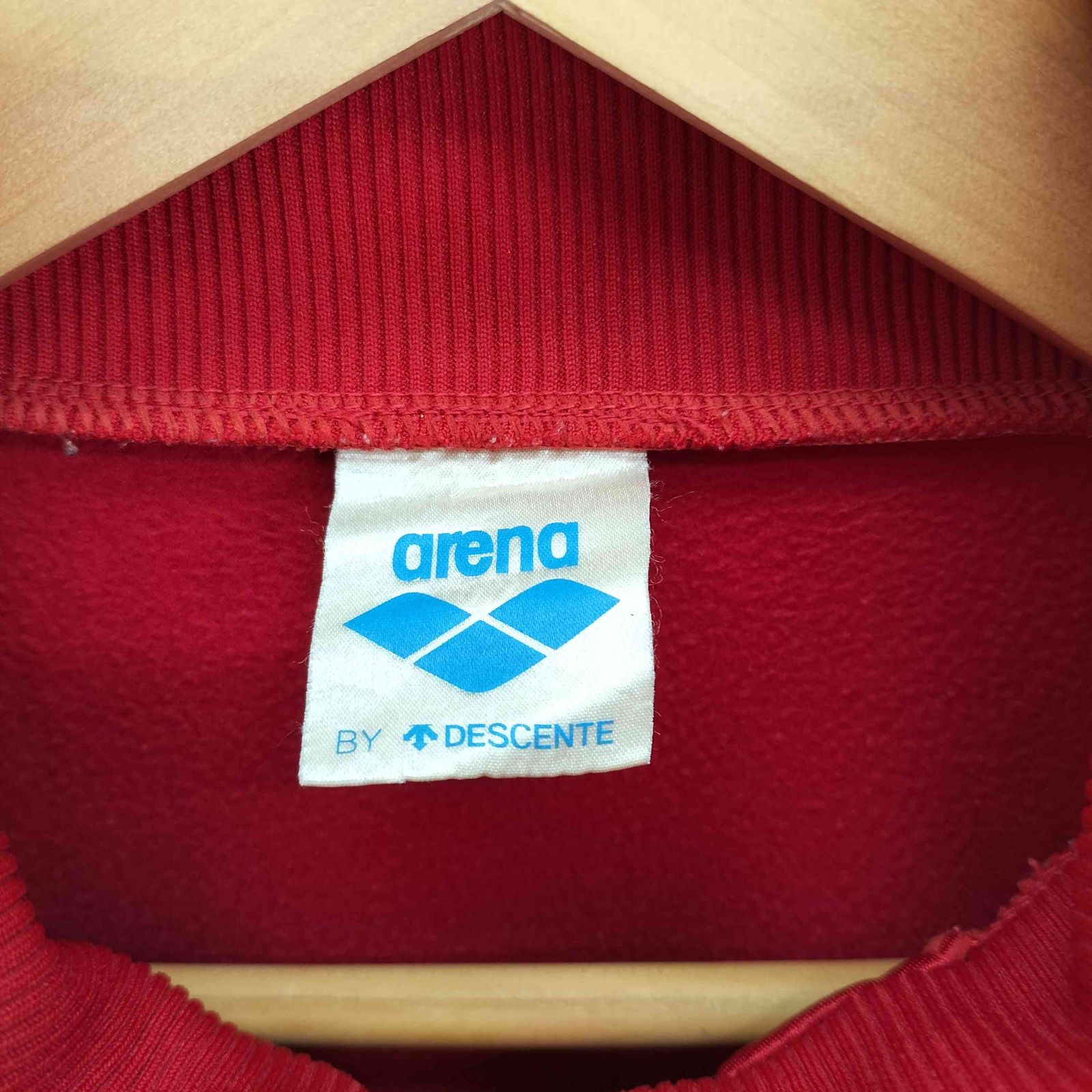 【新品・タグ付】アリーナ arena トラックジャケット フランス刺繍 M〜L アリーナ arena 90S ロゴパッチ サイドライン ハイネック