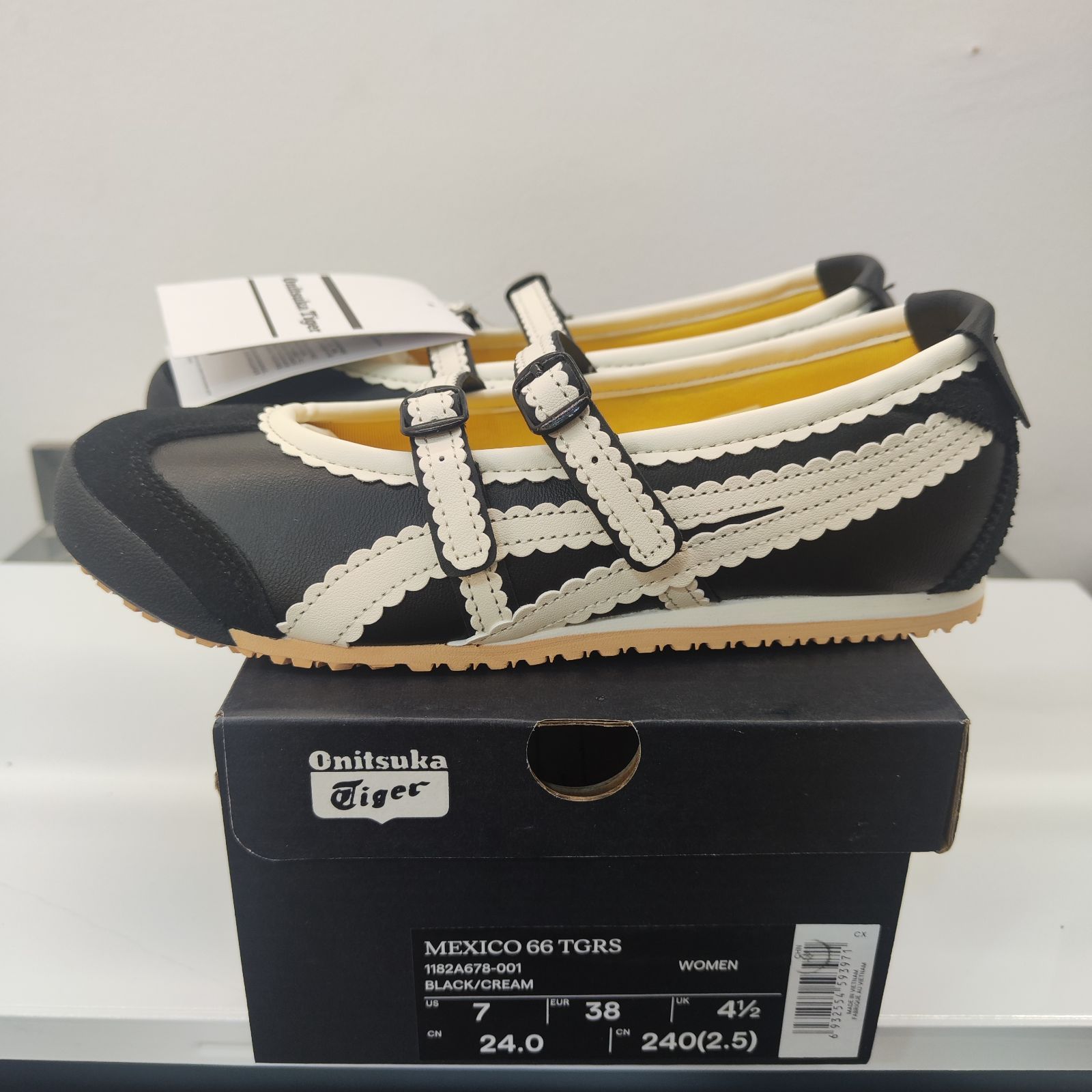 新品未使用 Onitsuka Tiger MEXICO 66 TGRS ブラック /ホワイト