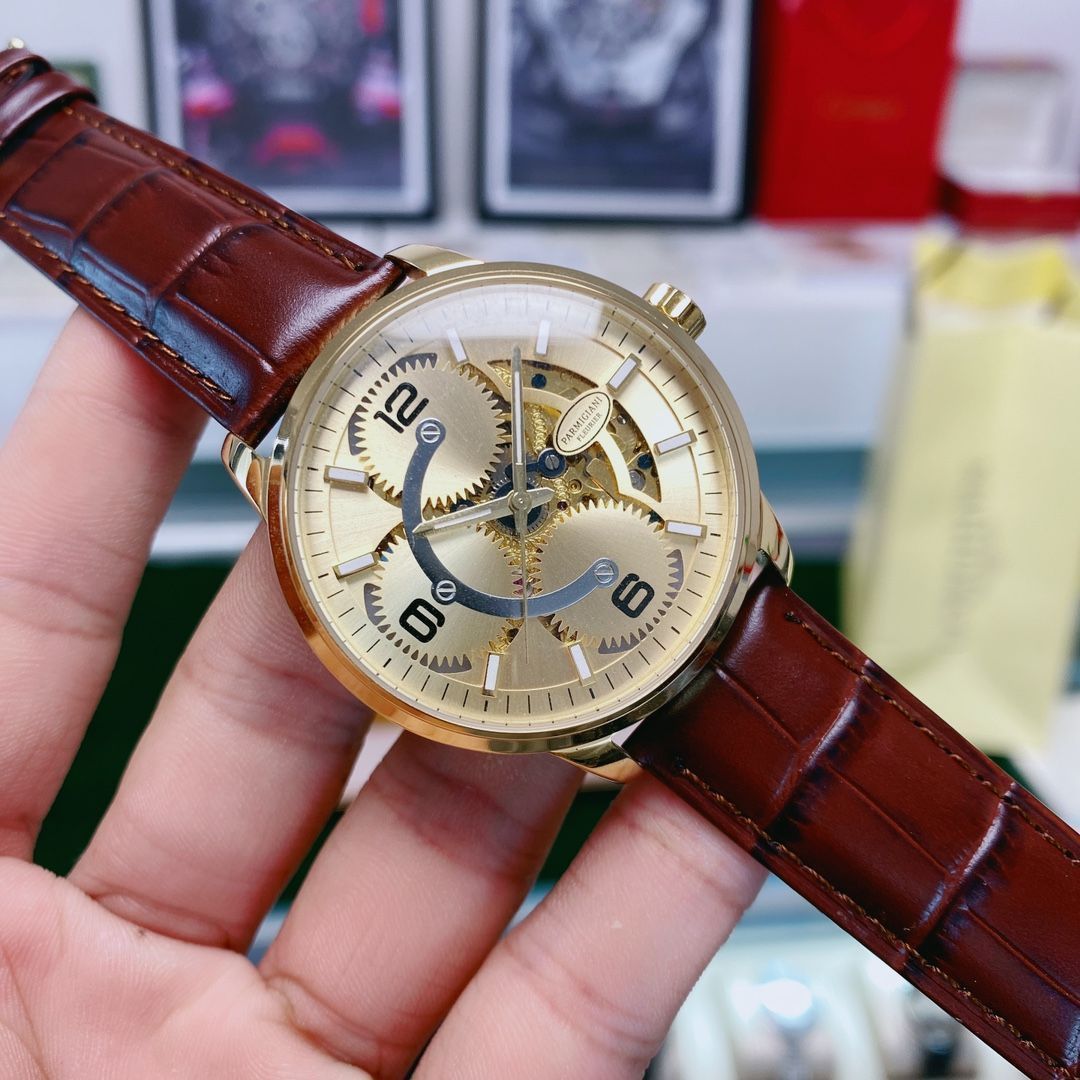 今日 パルミジャーニ PARMIGIANI 腕時計